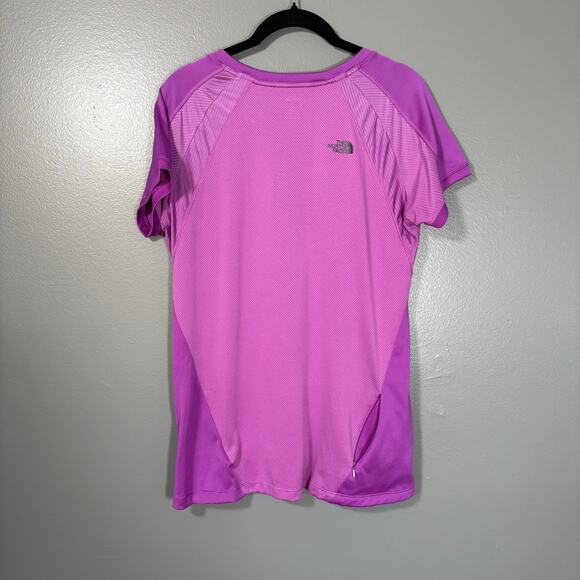 The North Face Women's Purple Activewear Cycling Shirt - Size Large - Pockets - Picture 8 of 8